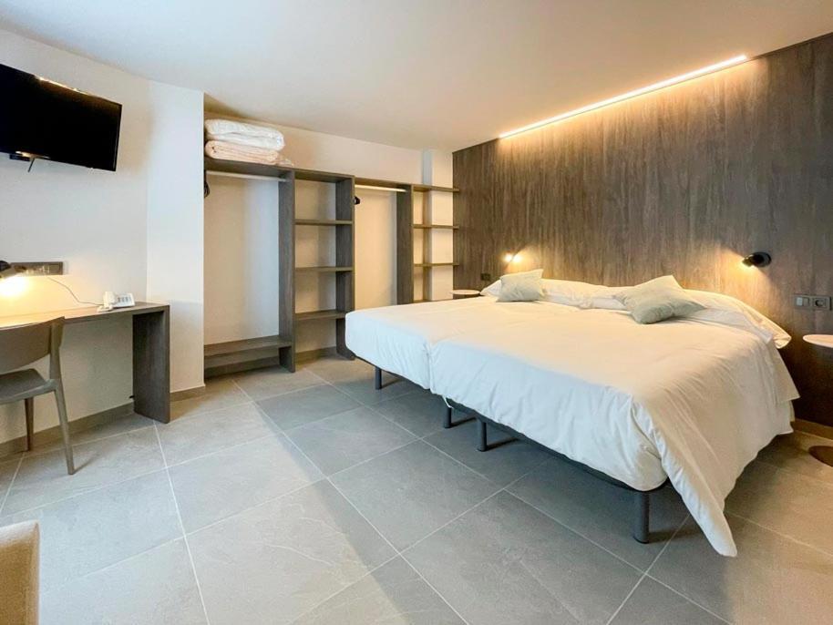 Hotel Quatre Llunes Santa Pola Dış mekan fotoğraf